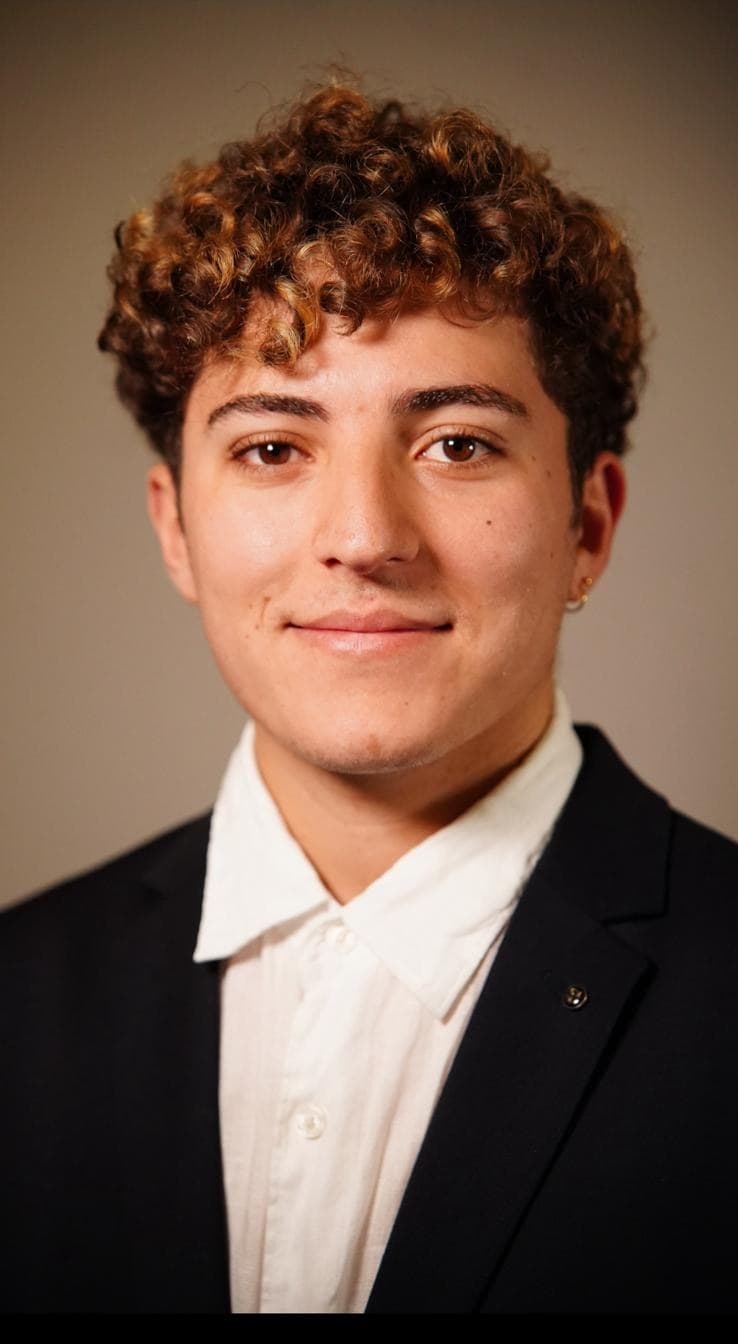 Yanis, suivi de projet et relation client